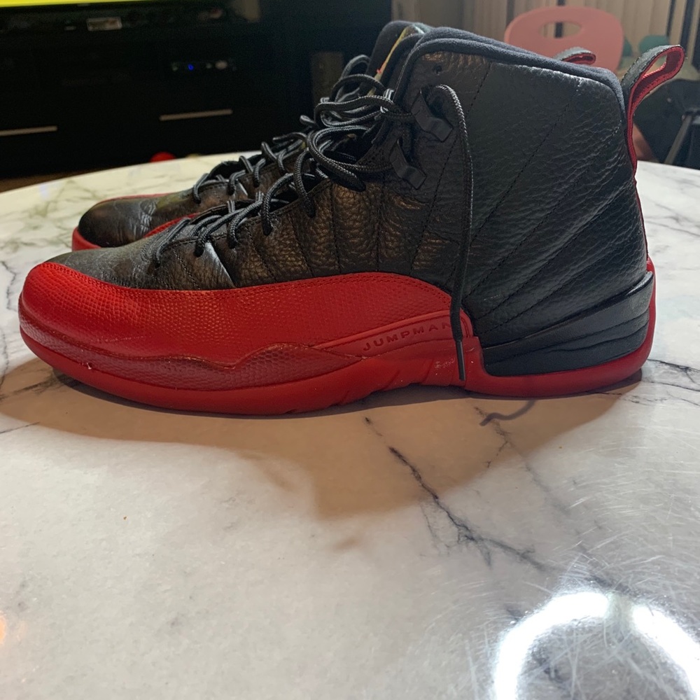 Jordan Retro 12 Sneaker “Flu Game”